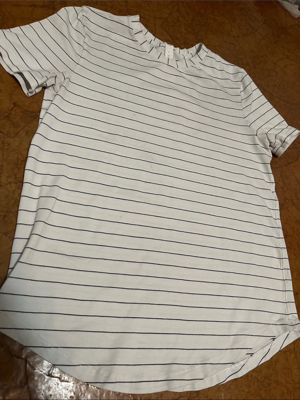lululemon athletica White Short Sleeve Tee with Navy Pinstripes Sz 2
